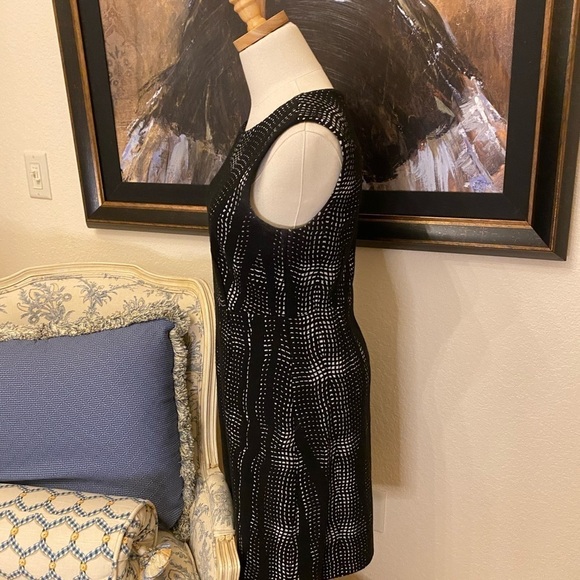 Diane Von Furstenberg (DVF) Black & White Dress Size 4 - Picture 4 of 6